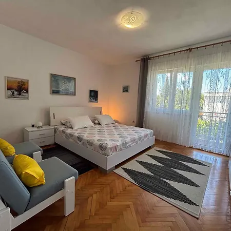 Appartement Near In 58001